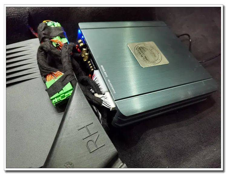 开云 开云体育沃尔沃XC60升级诗芬尼宝马专用中音？汕头汽车音响改装(图3)